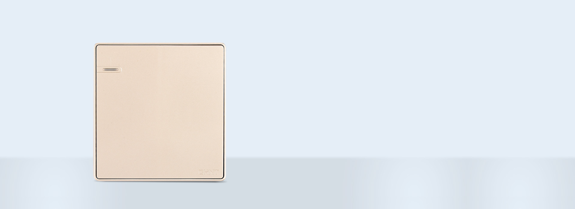 簡約大氣 唯美風格
 大面板，超大按鍵。...