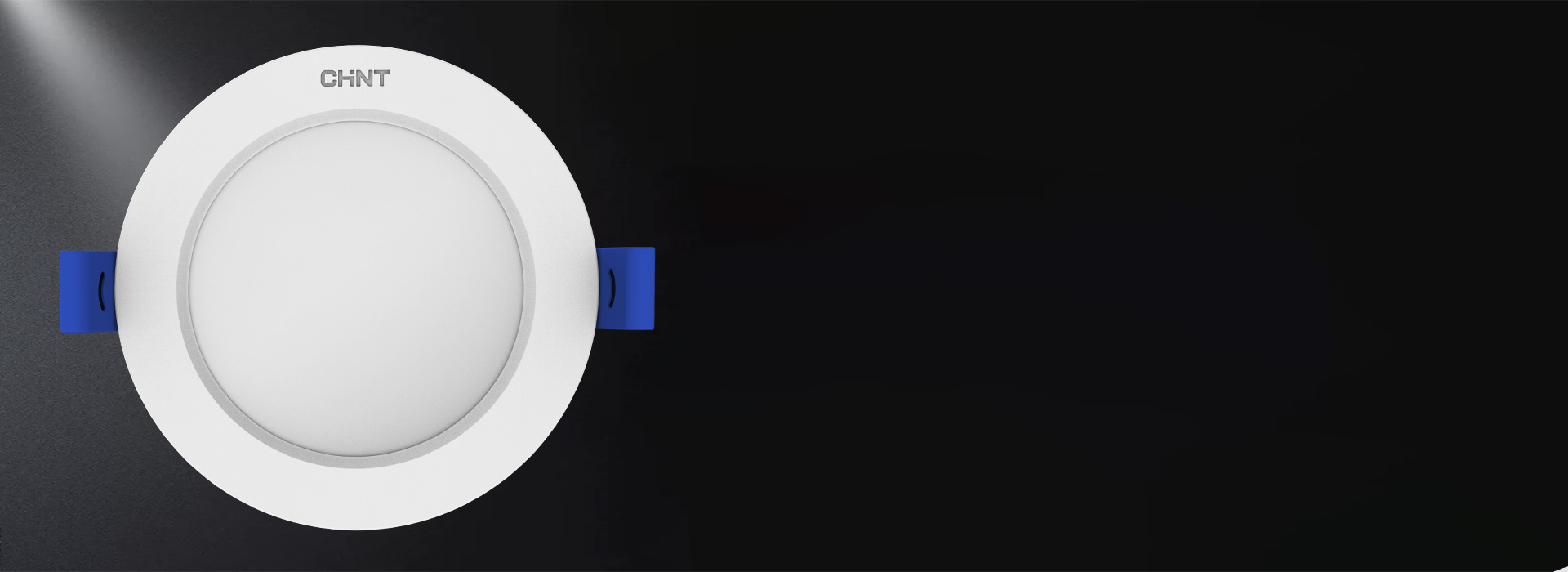 精于細節(jié)：細膩磨砂工藝
 更具視覺美感，...