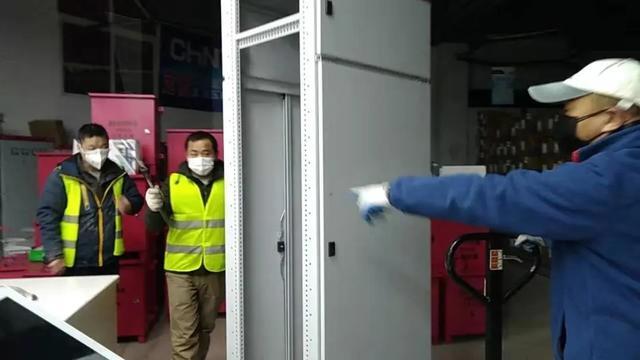 正泰居家致敬“小湯山”醫院援建背后的“逆行者” 正泰居家致敬“小湯山”醫院援建背后的“逆行者”