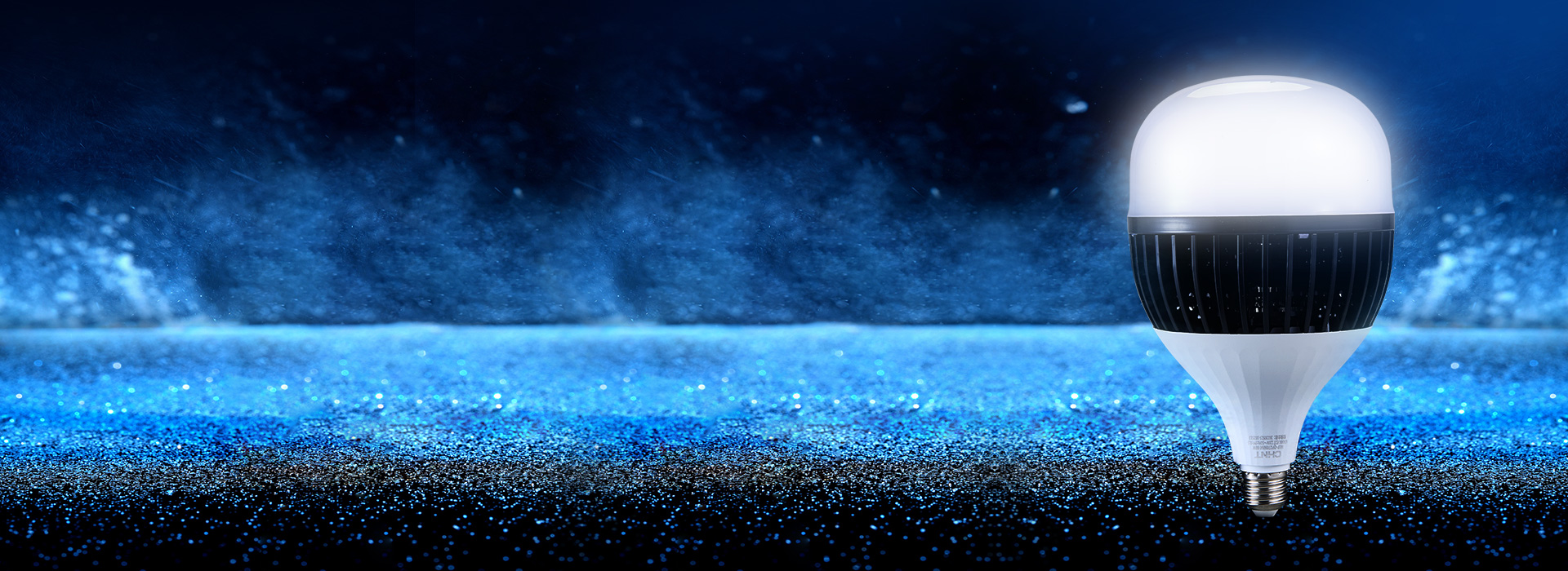 球泡：QP27系列
 高亮節(jié)能，高效散熱...