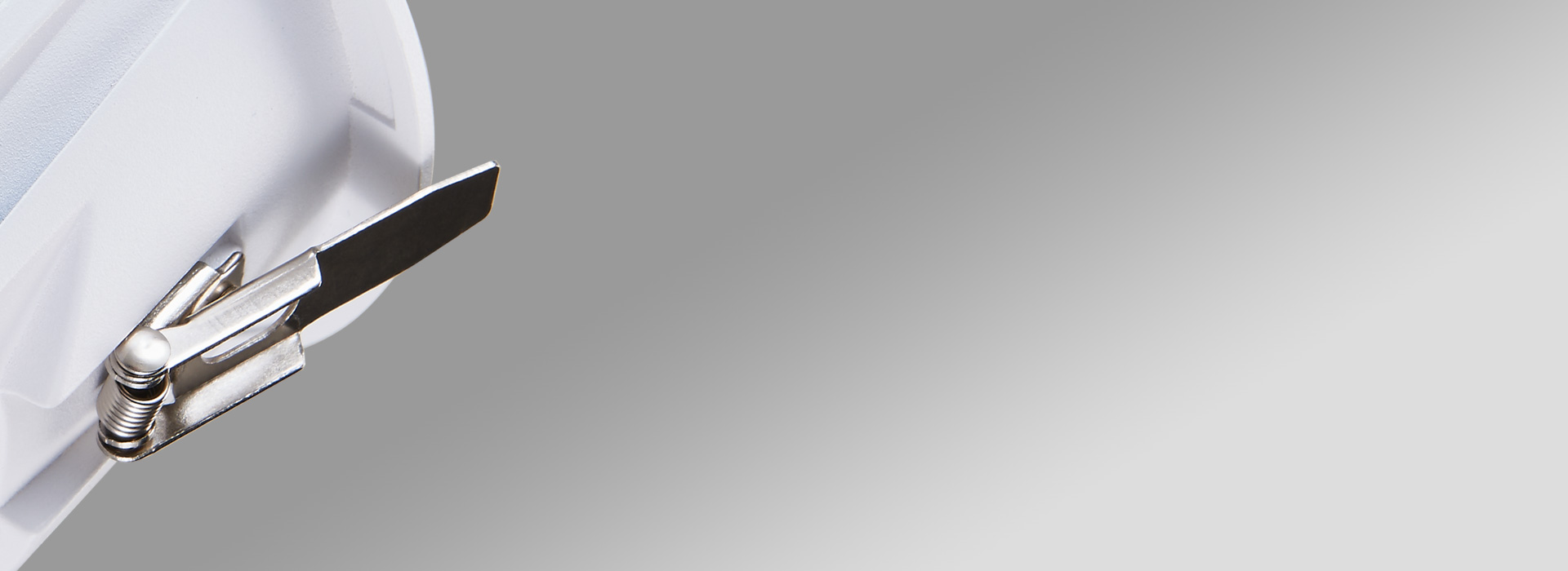 優質彈簧卡扣，穩定牢固
 彈性好，防銹耐...