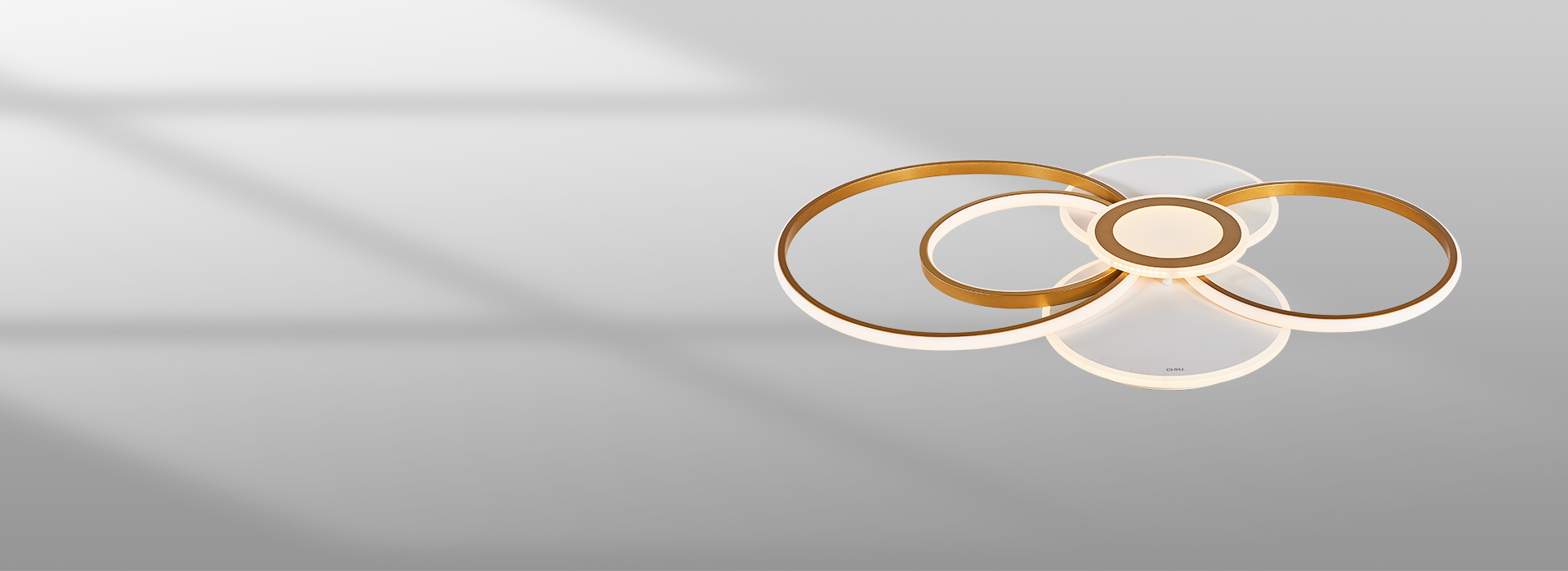 光學面罩，透出柔和好光線
 正泰照明吸頂...