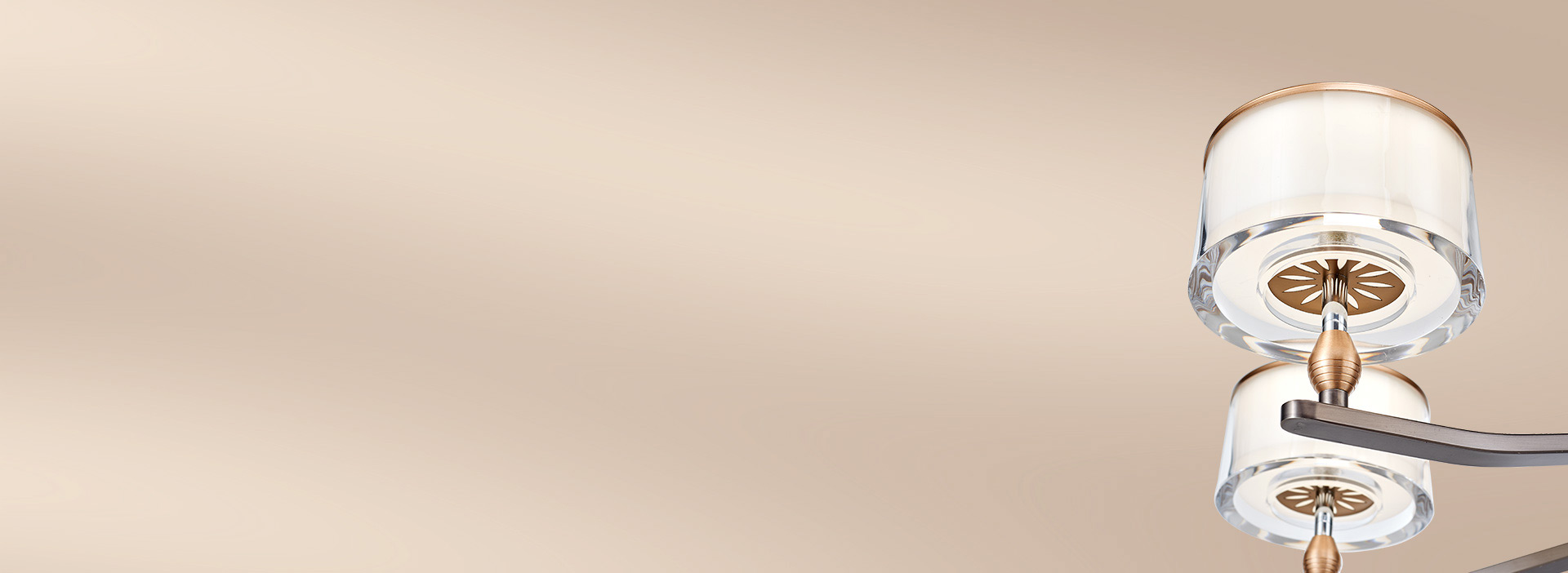 厚亞克力透光罩
 如玻璃般的絲滑質感，輕...